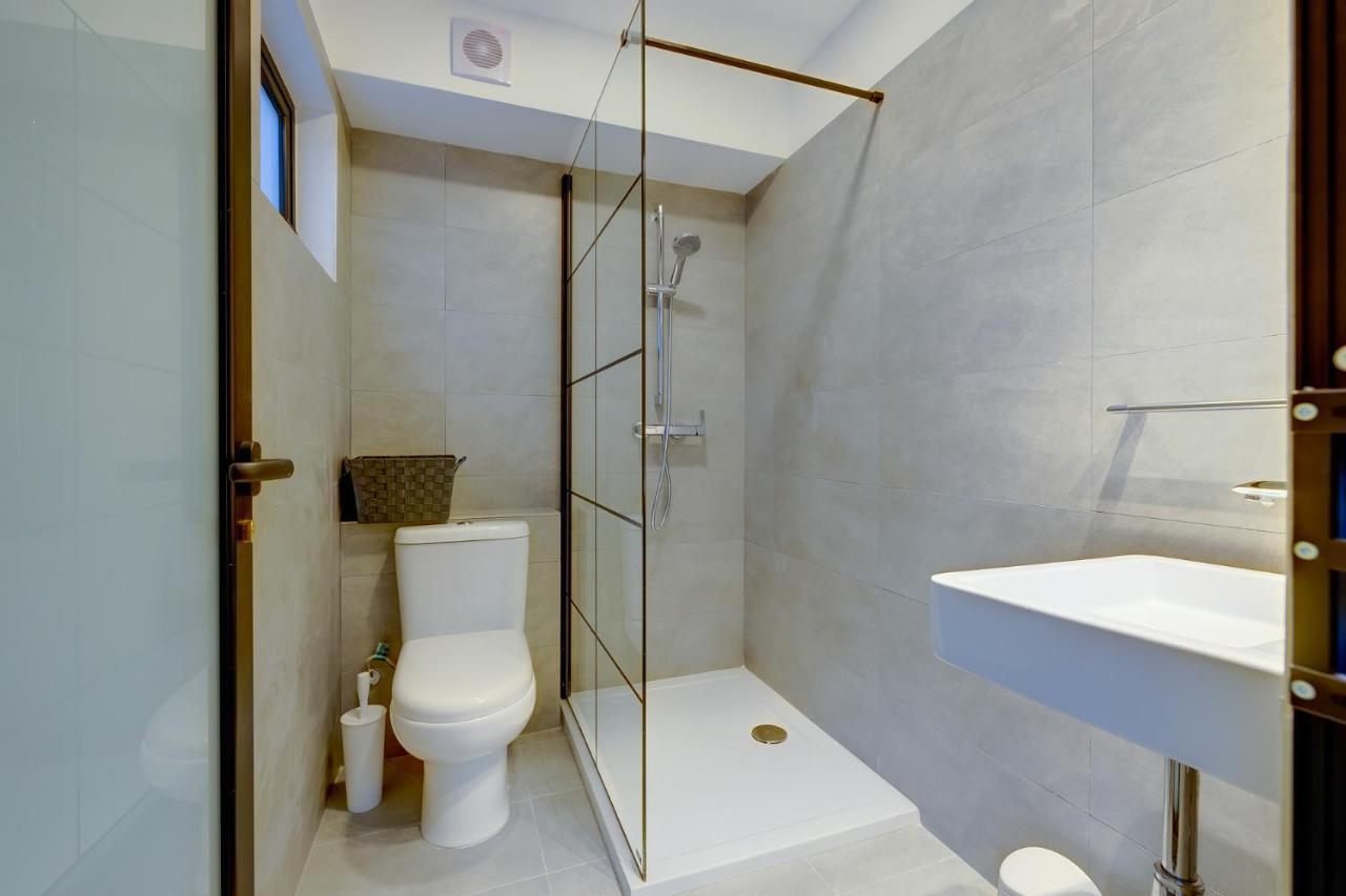 Central And Cosy 2Br Apartment In Валетта Экстерьер фото